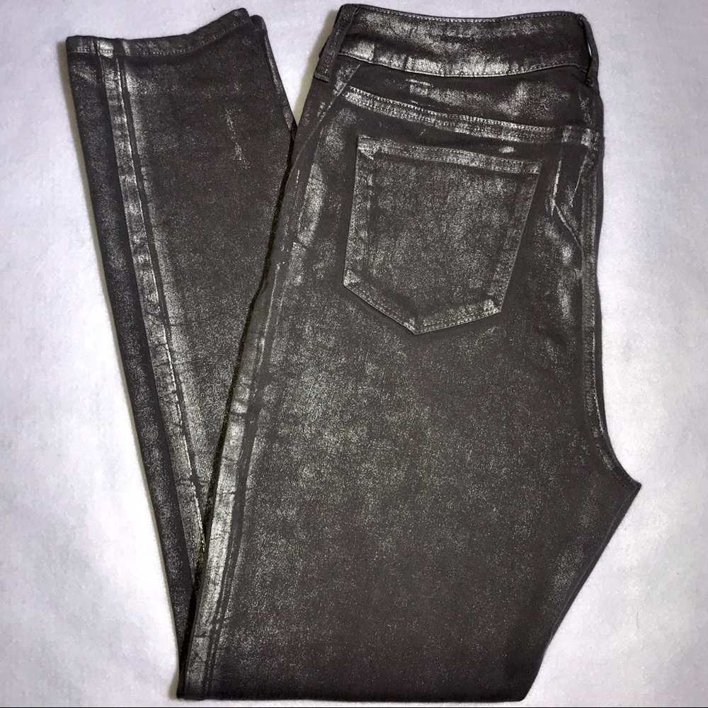 Chico's Platinum Metallic Jeggings Size 1.5 (M/10)